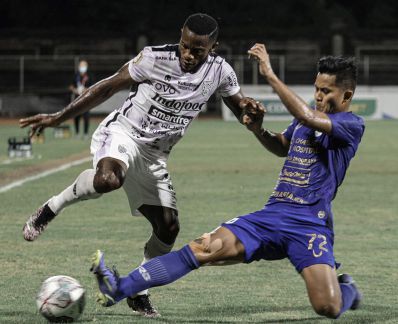 Privat MBARGA offre la victoire à Bali United face à PSIS Semarang
