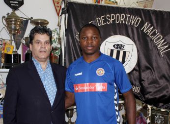 Framelin OHOULO signe 4 ans avec CD Nacional Madere