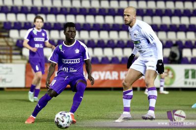 1er but pour Abdoulaye YAHAYA avec Újpest FC