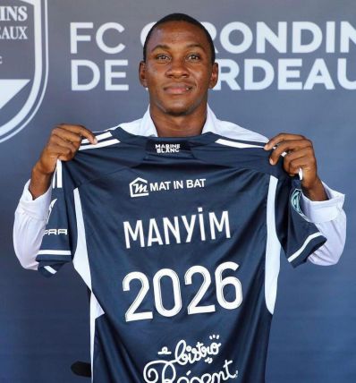 Dimitri MANYIM signe aux Girondins de Bordeaux
